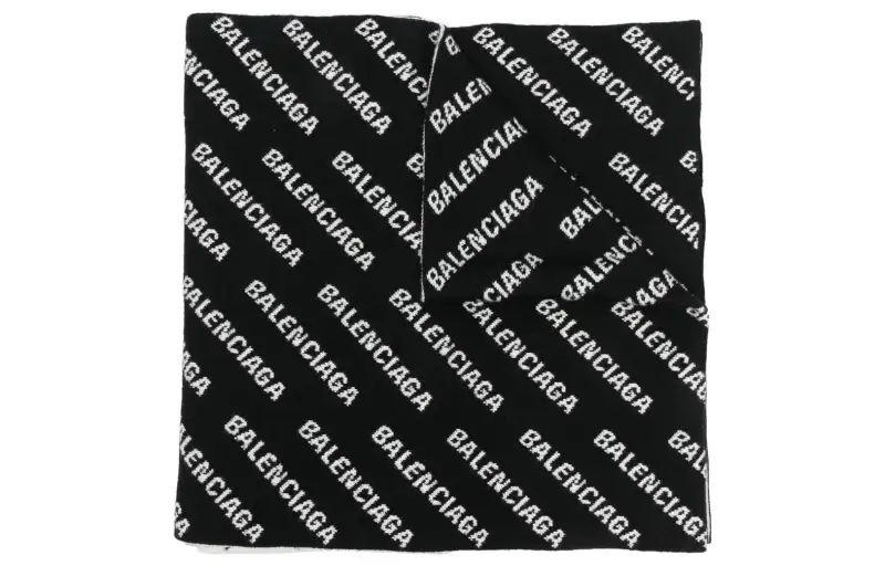 【Best of: PromotionsPrevious Season】Mini Allover knitted scarf