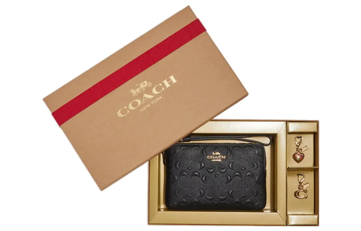 COACH Corner Zip Calfskin Wallet Wrist Bag Clutch Women's Black