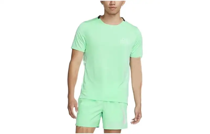 Nike T Shirts Men's Bright Green Crew Neck Moderate Straight Fit