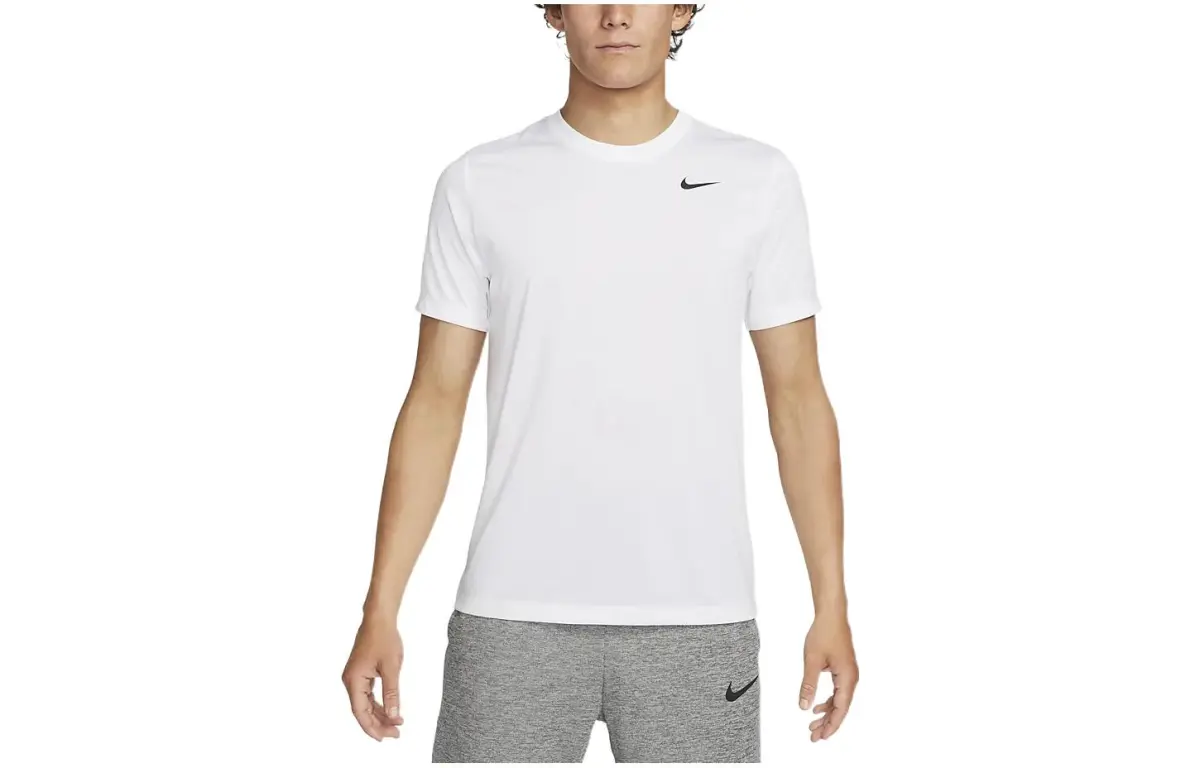 Nike T-Shirts Men's White Crew Neck Moderate Straight Fit