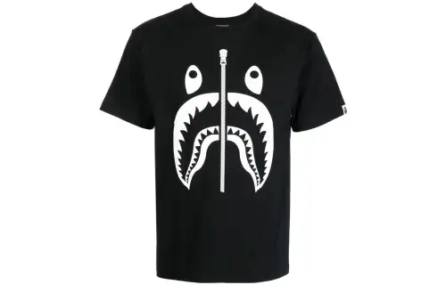 A BATHING APE ® Shark T shirt