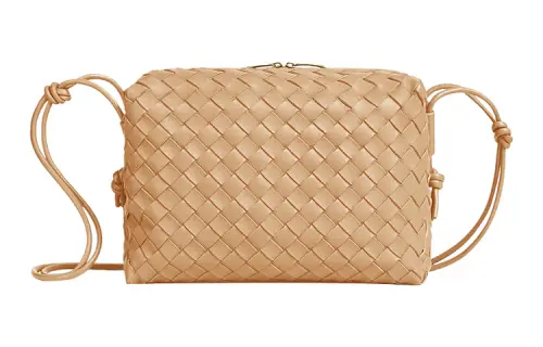 Bottega Veneta Loop Leather Camera Bag Storage Bag Handheld Shoulder Bag Medium Women's Almond