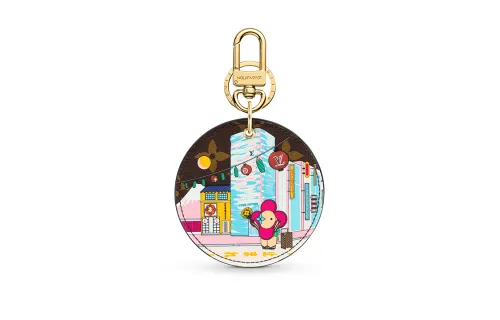 LOUIS VUITTON Illustre Xmas Tokyo Bag Charm And Key Holder Vivienne Holiday