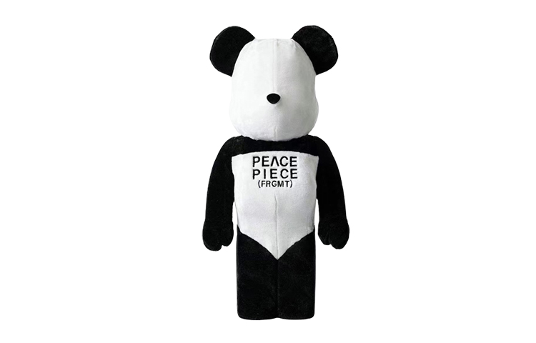 Bearbricks и другие коллекционные предметы Fragment Design