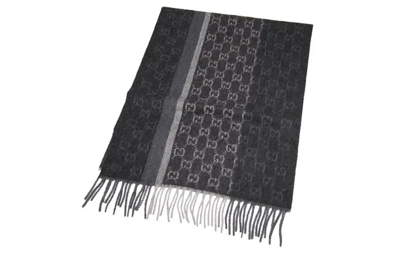 GUCCI Gg Logo Scarf