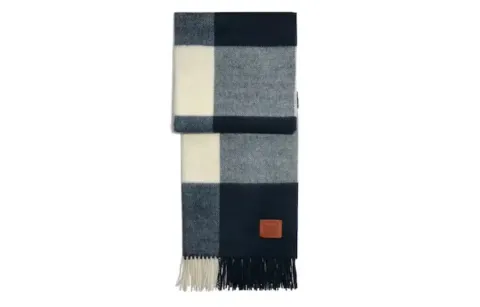 COACH Knit Scarves Unisex