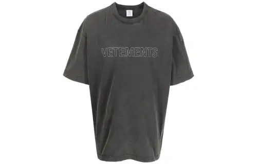 Vetements T Shirts Men's Black Crew Neck Moderate Straight Fit