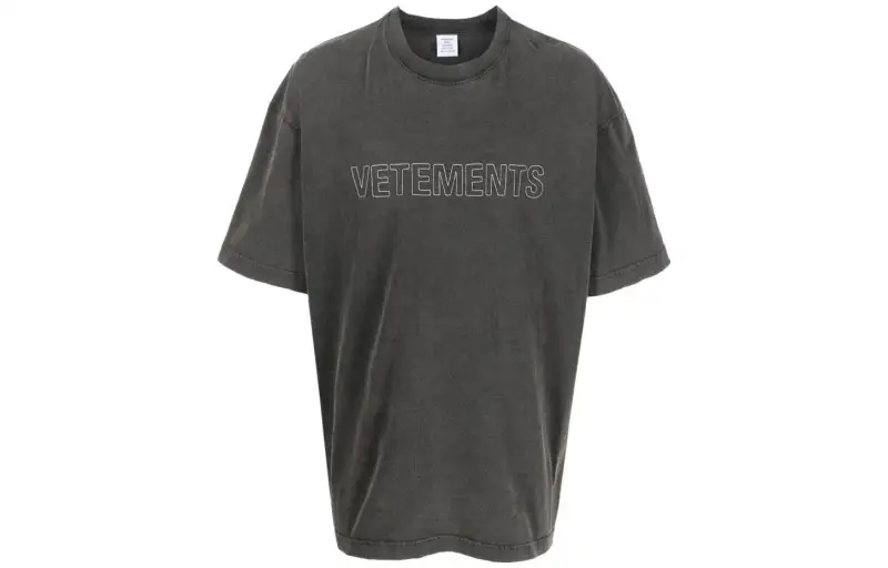 Vetements T Shirts Men's Black Crew Neck Moderate Straight Fit