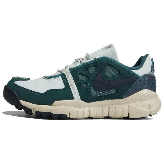 Nike Terra Vista Hiking Shoes Men Low-top Green