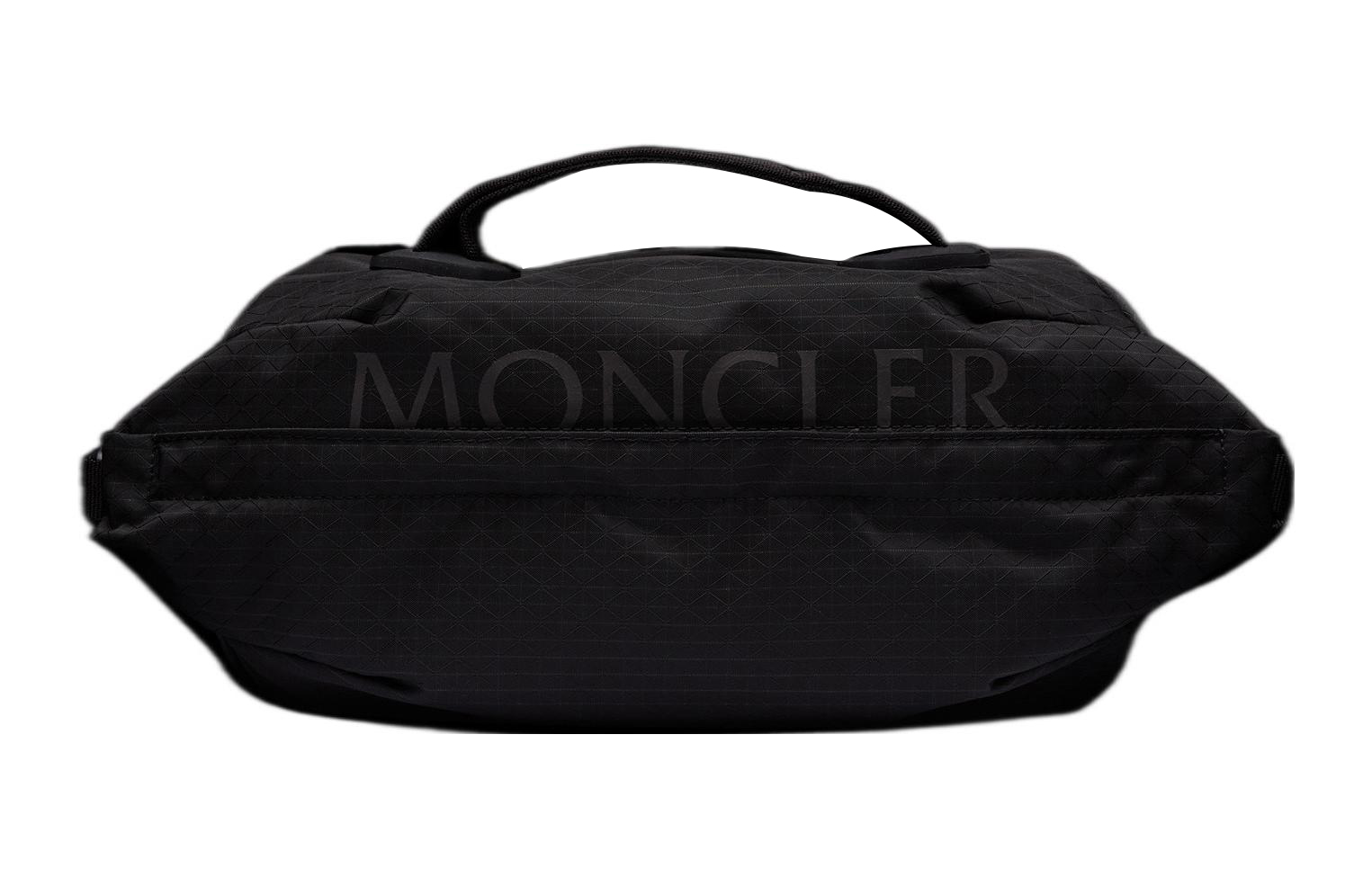 Сумки на пояс Moncler