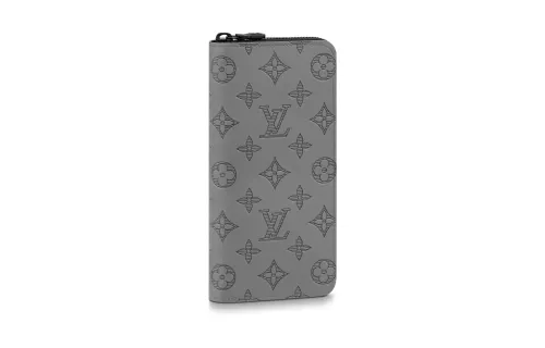 LOUIS VUITTON Zippy Wallets