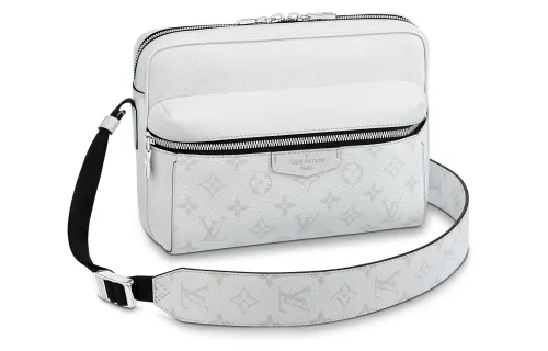 LOUIS VUITTON Outdoor Messenger Optic White
