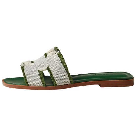 HERMES Oran Sandal Vert Canvas