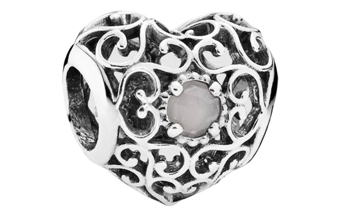 Pandora, sophisticated accessory heart shaped