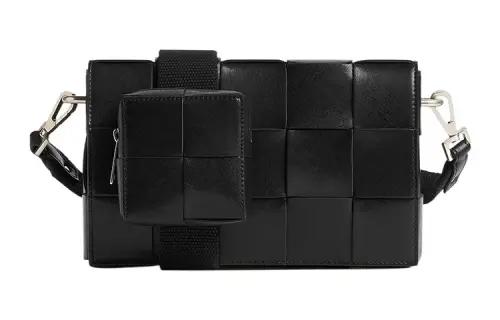 Bottega Veneta Medium Cassette With Versatile Strap Intreccio Black