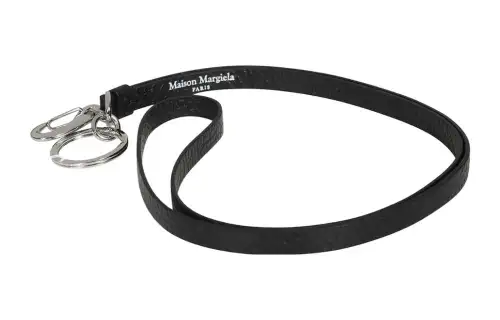 Maison Margiela Charms Unisex Black
