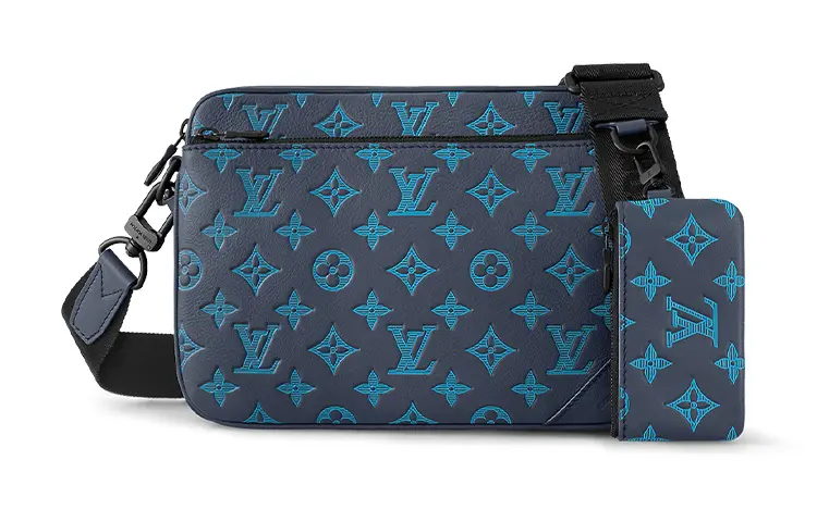 LOUIS VUITTON Trio Messenger Cow Leather Messenger Bag, Handheld, Shoulder Bag, Crossbody Bag Men's Black & Blue