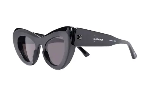 Mega cat-eye frame sunglasses