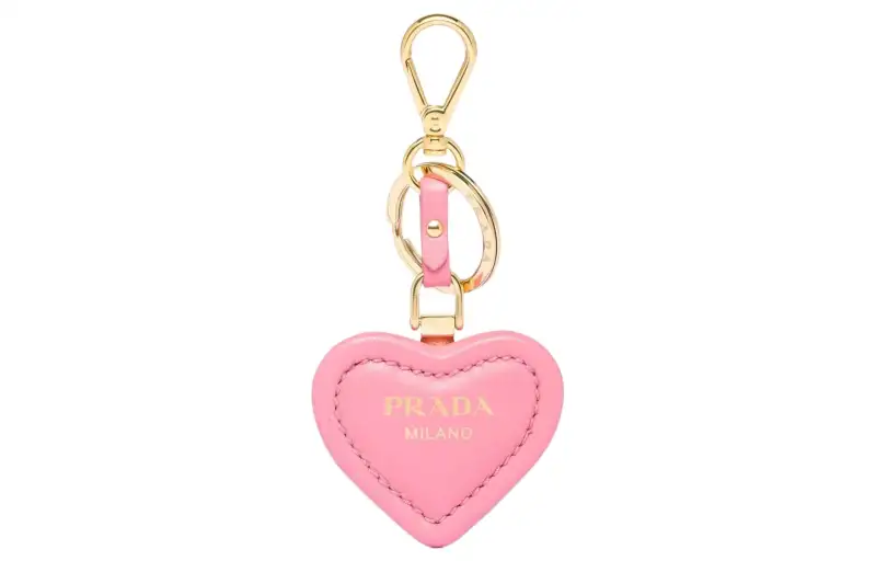 heart-motif leather keyring
