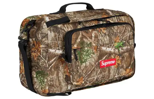 Supreme FW19 Polyester Travel Bag Unisex