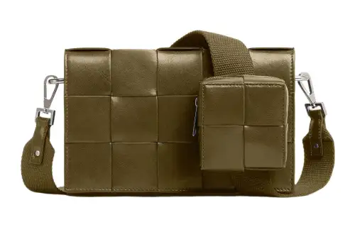 Bottega Veneta Medium Cassette With Versatile Strap Intreccio Mud