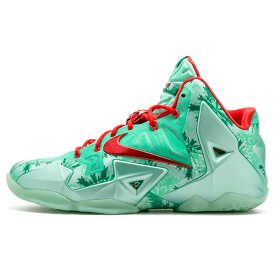 Nike LeBron 11 'Christmas' Sneakers