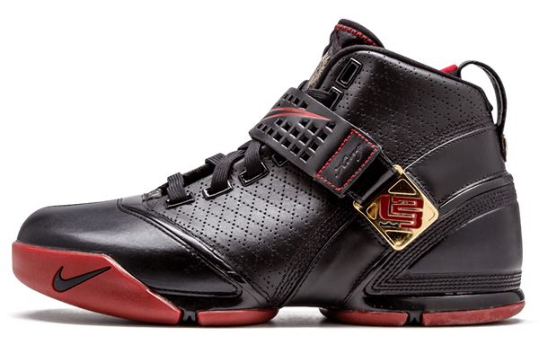 Nike Lebron 5 Black Crimson Metallic Gold 5