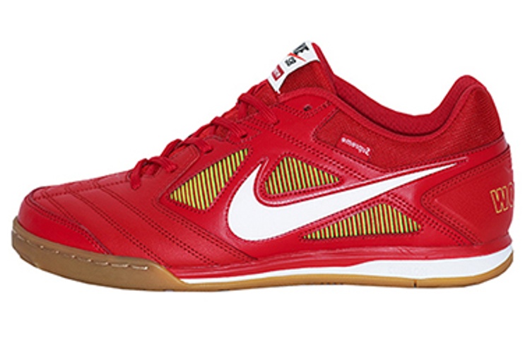 Supreme x Nike SB Gato Red