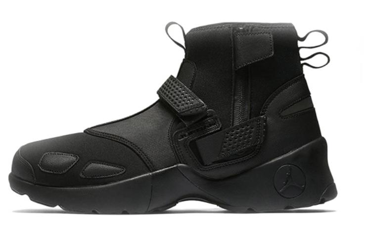 Jordan Trunner LX High Triple Black