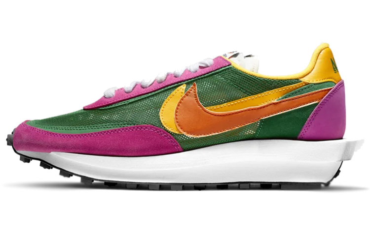 Sacai x Nike Waffle pine gree