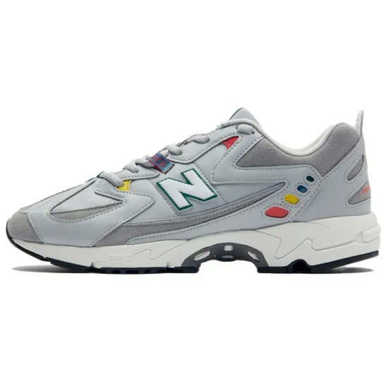 New Balance 828