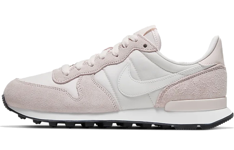 Nike Internationalist