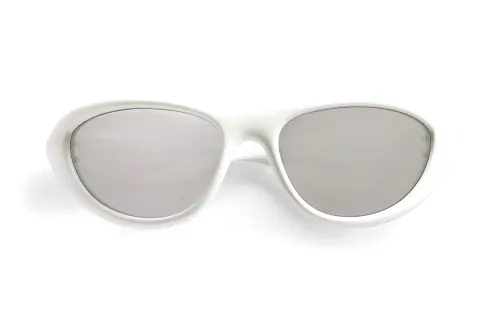 Bottega Veneta Eyewear Curve Sporty Cat Eye Frame Sunglasses