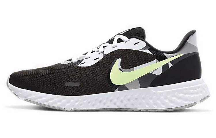 Nike Revolution 5 Black Ghost Green