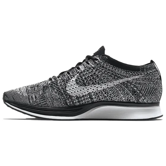 Nike Flyknit Racer Oreo 2