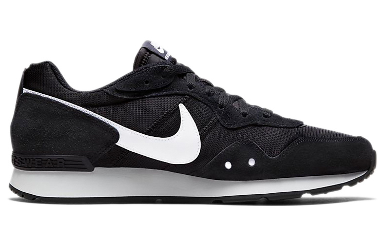 Nike Venture Runner