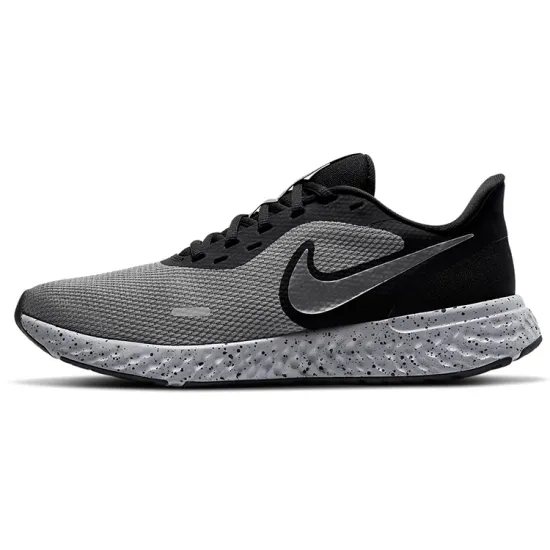Nike Revolution 5 Premium Black Chrome