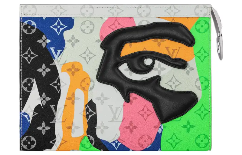 LOUIS VUITTON Pochette Voyage Multicolor