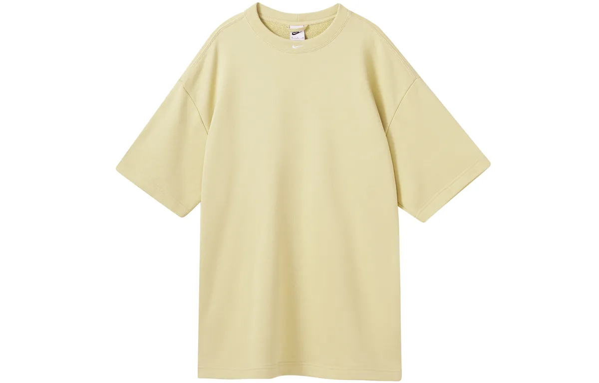 Nike T-Shirts Men's Gold Crew Neck Moderate Straight Fit