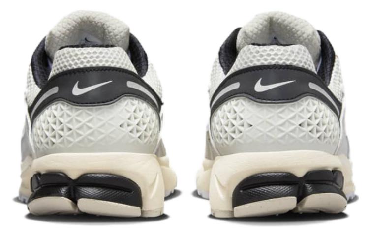 Nike Air Zoom Vomero 5