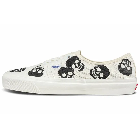 Vans Authentic 44 Dx Needlepoint Skulls