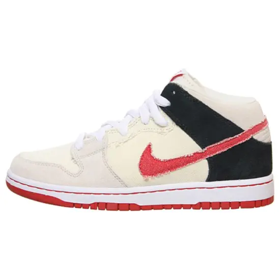 Nike SB Dunk Mid Street Fighter Ryu
