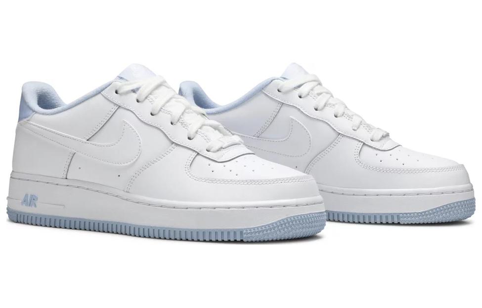 Nike Air Force 1 Low Skateboarding Shoes Women - 4