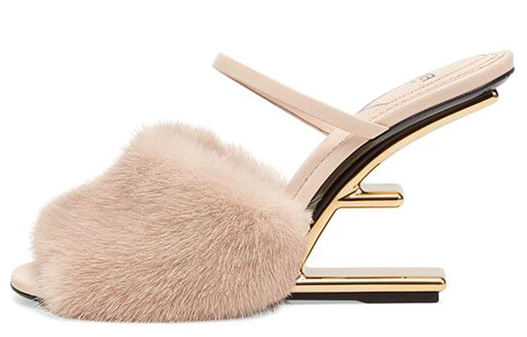 Туфли на среднем каблуке Fendi