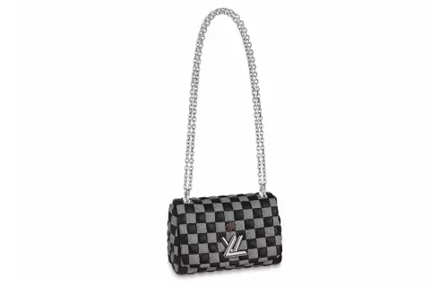 LOUIS VUITTON Twist Damier Quilted Bb Black/White