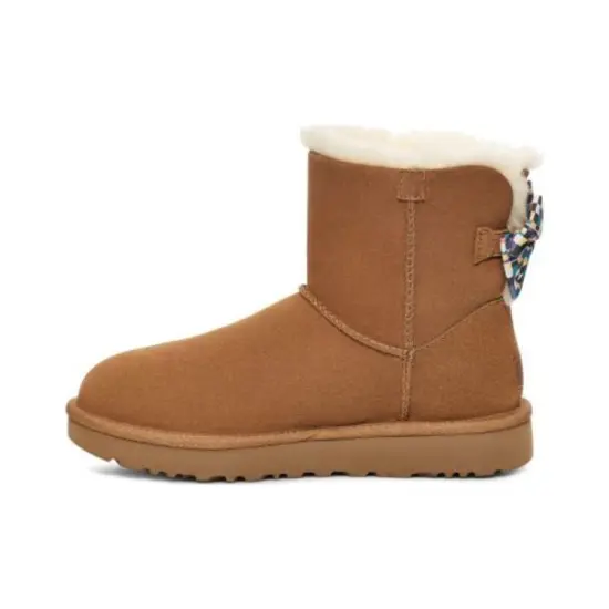 UGG Snow Boots Women's Chestnut