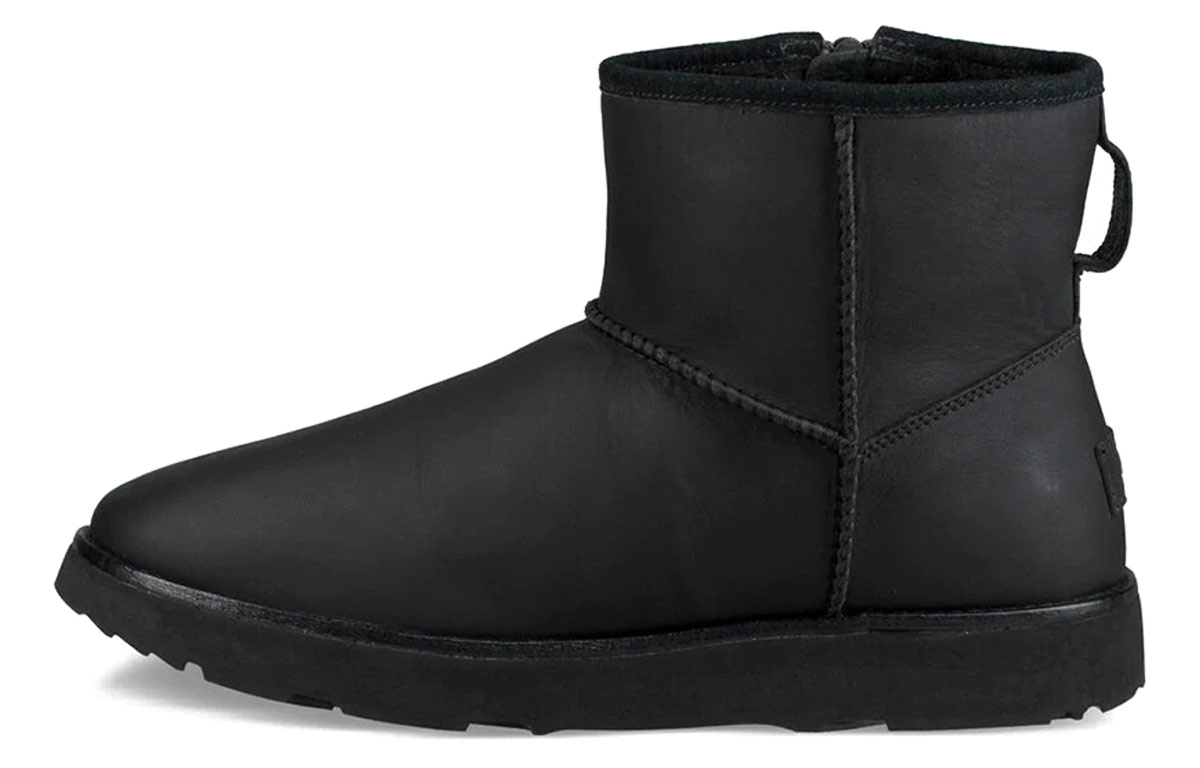 UGG Classic Mini Zip Waterproof