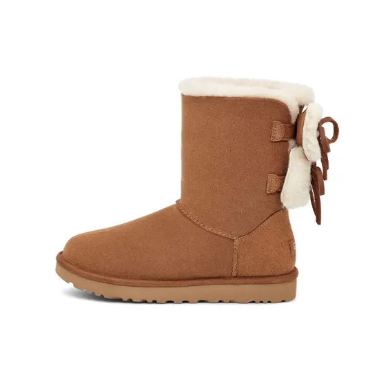 UGG Snow Boots Women's Chestnut