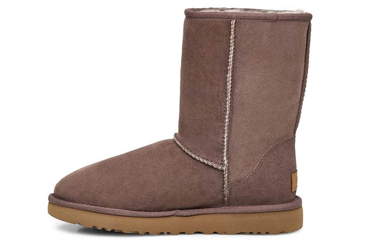 UGG CLASSIC SHORT II Boot