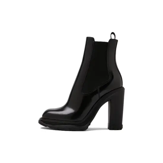 Alexander McQueen Tread Heeled Chelsea Boots